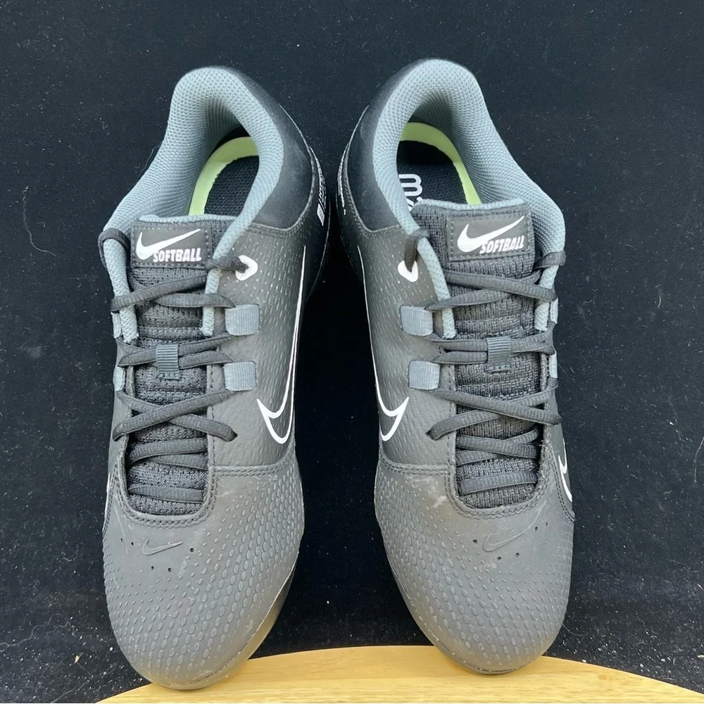 Nike Hyperdiamond 4 Pro Softball Women’s Size 9 Metal Cleats Black CZ5920-005